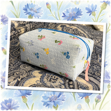 Load image into Gallery viewer, Boxy Zipper Bag
