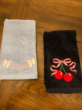 Load image into Gallery viewer, Fingertip Towel
