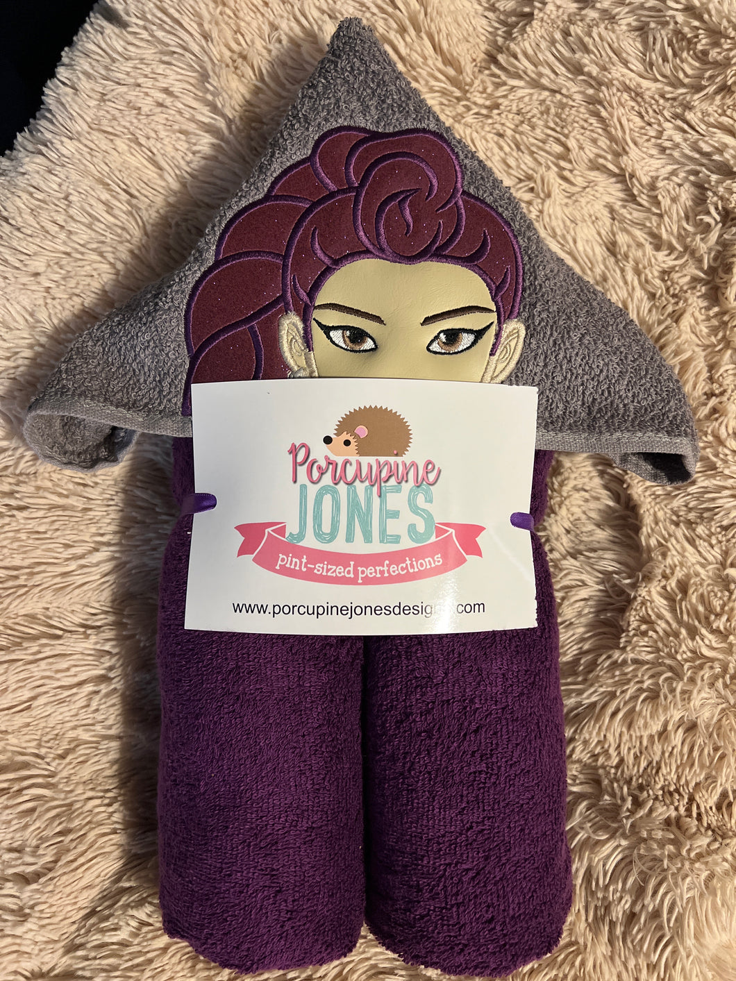 Rumi Demon Hunter Hooded Towel