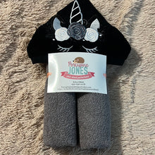 Load image into Gallery viewer, Unicorn Face Hooded Towel
