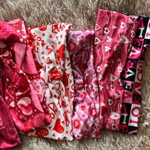 Load image into Gallery viewer, Valentines Head Wrap
